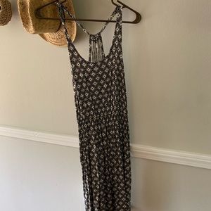Old Navy black/white/grey Midi Dress size: XS